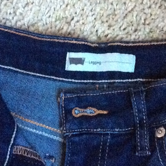 LEVI’S JEANS - Picture 3 of 5